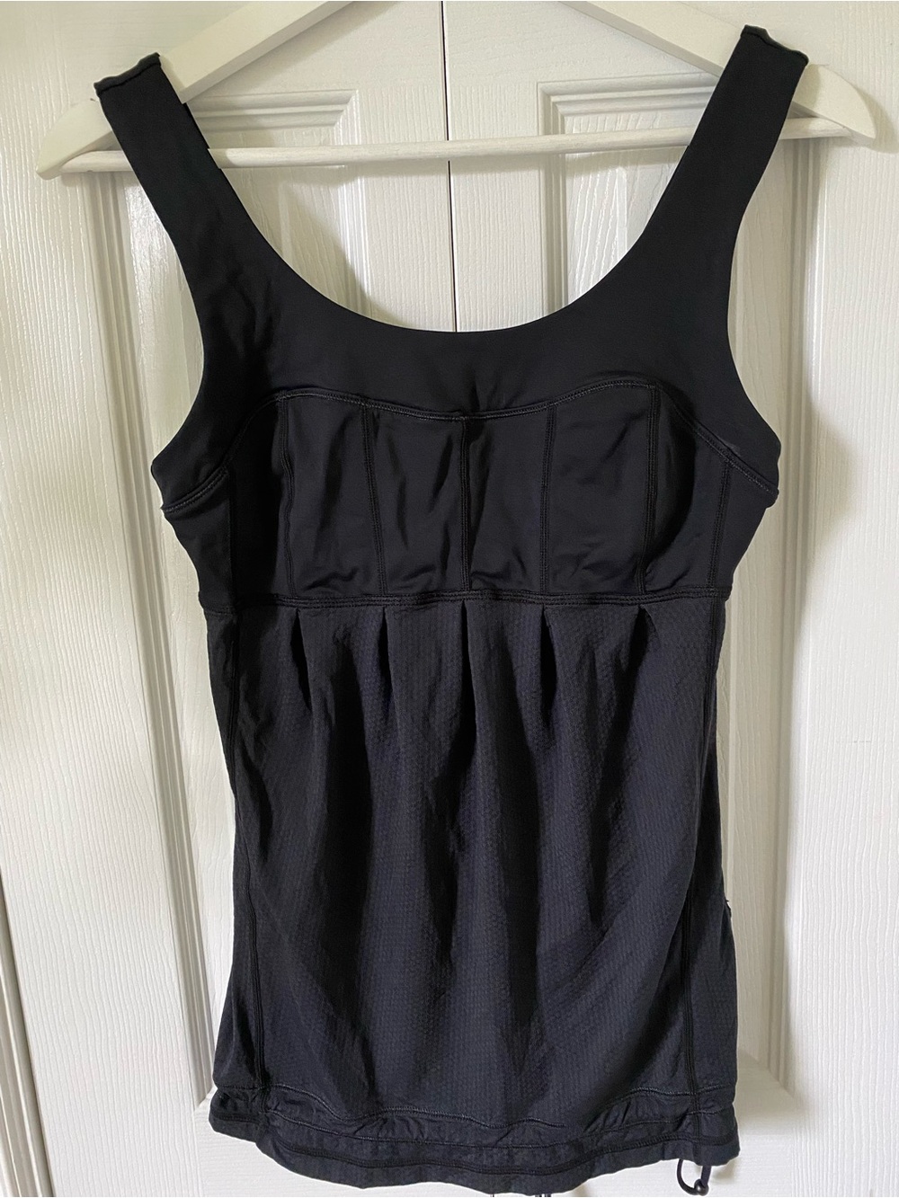 Lululemon Pritti Babydoll Tank Top with Built-In Shelf Bra Black Cinch Hem Sz 4
